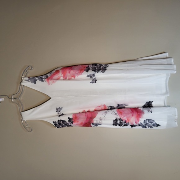 Carre Noir White Floral Chiffon Dress - Picture 1 of 3